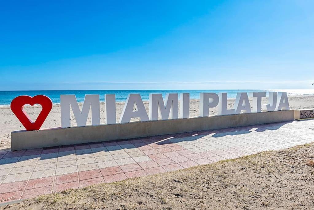 Apartmán Luxury Casa Con Piscina, Wifi, 150M Dal Mare Miami Playa Exteriér fotografie