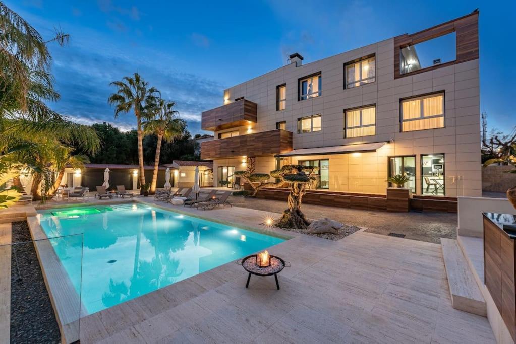 Apartmán Luxury Casa Con Piscina, Wifi, 150M Dal Mare Miami Playa Exteriér fotografie