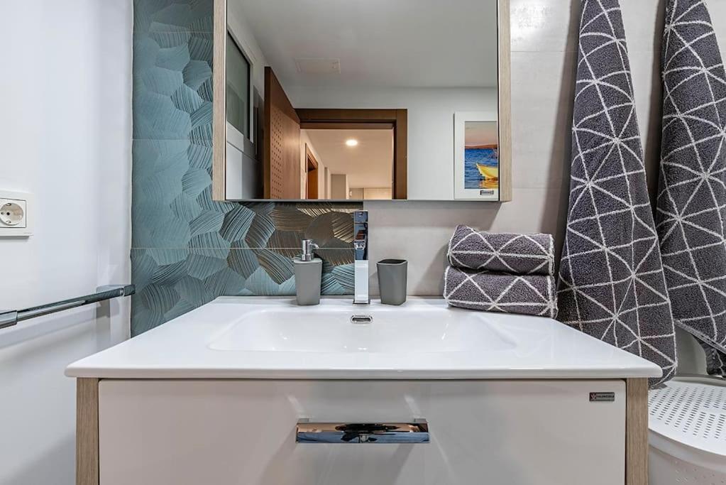Apartmán Luxury Casa Con Piscina, Wifi, 150M Dal Mare Miami Playa Exteriér fotografie