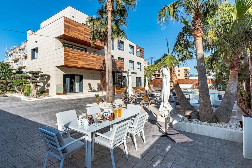 Apartmán Luxury Casa Con Piscina, Wifi, 150M Dal Mare Miami Playa Exteriér fotografie